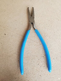 Pliers 1.jpg Pliers 1.jpg